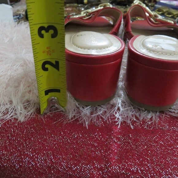 BOGO Bandolino Red Leather Gold Chain Embellished Chunky Heeled Mule Sandal sz 6 - Picture 5 of 13